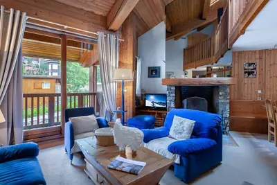 Image de Duplex 3 Pièces avec Mezzanine, Centre de Val d'Isère, Proche des Pistes, Parking et Cheminée