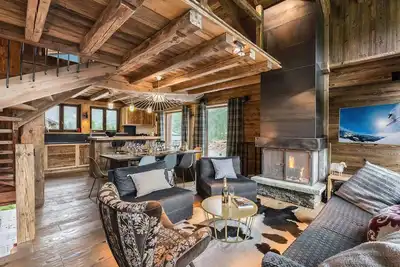 Chalet de Luxe à Val d'Isère avec Jacuzzi et Hammam