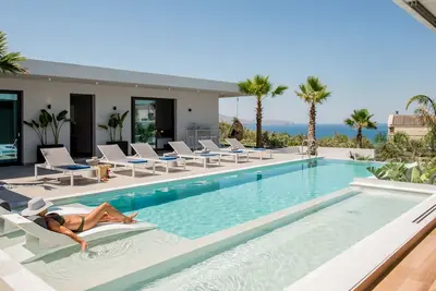 Image de Brand new Villa Lydia, indoor heated pool, sea view, ideal for big groups