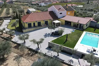 Image de Homerez - Villa à Lodões, vue montagne