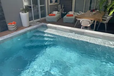 Image de La Madrague, cosy house with private pool few steps to the beach