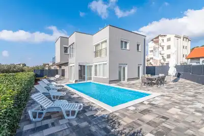 Magnifique maison à Bibinje avec WiFi