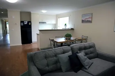 Image de 5 bedroom house in quiet location