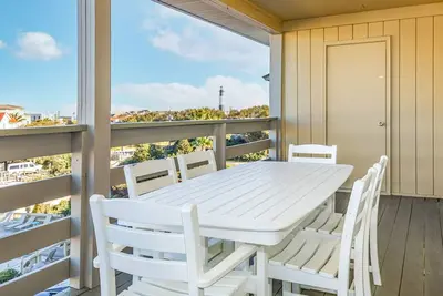 Image de Lighthouse Point 6c | Pool Views, Beach Access!