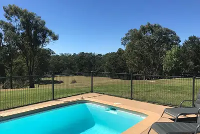 Image de MacArthur Park - stunning, private 4 bedroom house with panoramic views