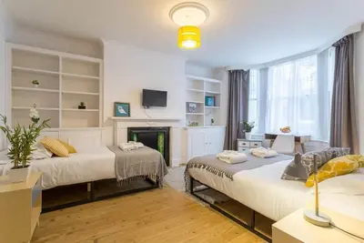 Image de Upper Rock B1 - triple room en-suite