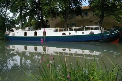 péniche-hôtel de luxe