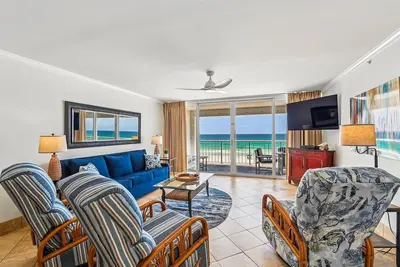 Image de Destin Gulfgate 0203, Beachfront Condo in Heart of Destin!