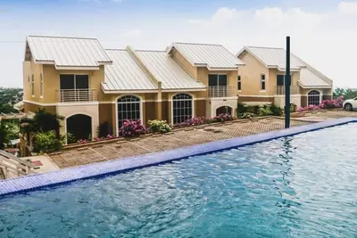 Image de Modern Luxury 1br/1ba/Cozy/Views Of Kingston