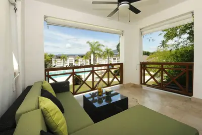 Image de 2bd luxury condo in beachfront resort, pool/internet/Ac/cable Tv, golf course!