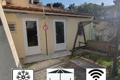 Image de Chambre privée avec jardin 2-4 pers 90 mètres de la plage