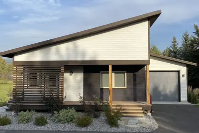 Image de Modern on Dandelion Drive