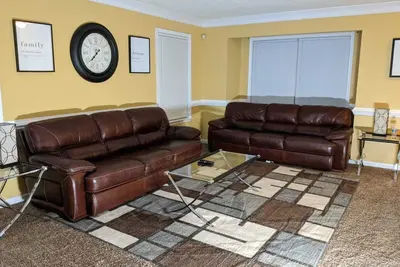 Image de 4 Bdr Th Near Historic Downtown Fredericksburg & Quantico Sleeps 8 more