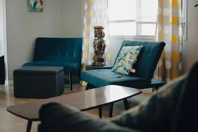 Image de Full kitchen. Lots of parking. Free laundry, Wifi and Roku.