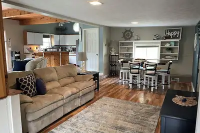 Image de Lake house on the water
