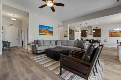 Image de Narrow Escape: Perfect for Zion Hikers