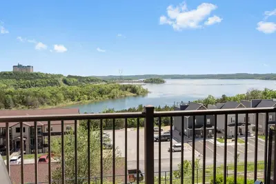 Image de Perfect Getaway! Lake View Condo at The Majestic at Table Rock