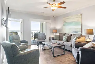 Image de Premier Table Rock Getaway • Sunroom & Balcony Lakeview • Perfect for Families & Groups