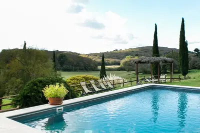 Image de Charming Tuscan Villa with pool, hot tub, A/C, Siena 15 km