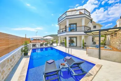 Luxury Samira 2 Villas, Kiziltas, 3 en-suite beds, roof top jacuzzi
