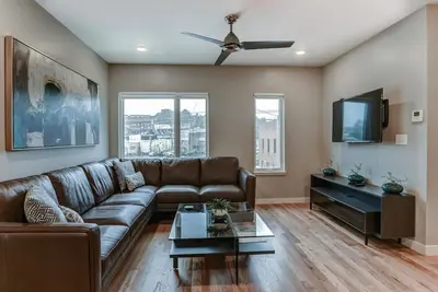 Image de Brewery District With Rooftop Terrace and Elevator