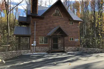 Image de Whiskey Bear Creek: 2021, Sauna, Jacuzzi, And Pool access!