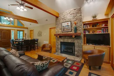 Image de Top of the Mountain, 1 mile to Ski Area