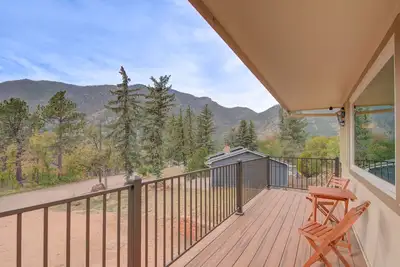 Image de Pet Friendly Cabin in the Mountains Sleeps 16