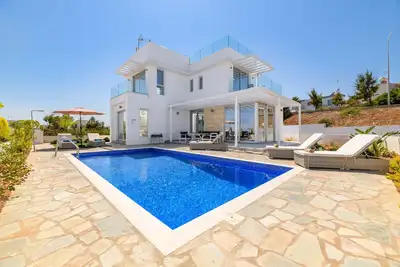 Image de Mylos Lifestyle Seaview Villa #37 - Stunning Seaview Stay
