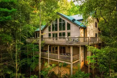 Image de A beautiful, peaceful Smoky Mountain retreat with views. Sleeps 14.