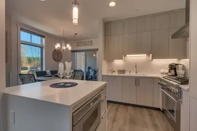 The Exclusive Tahoe Beach Club, Ultimate Beach Front Luxury #203