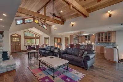 Image de Panorama Paradise, 5 Bedroom close to Town (Sl437)