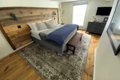 Image de Luxury King Suite, Living Room w/sofa bed and jacuzzi tub