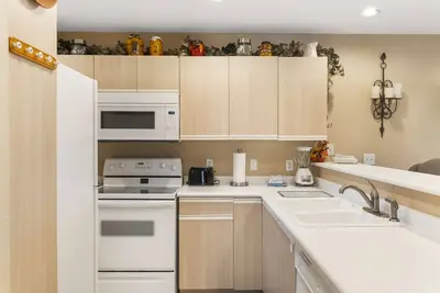 Image de 2 Bedroom, 2 Bathroom Golf Condo with Sunroom, near Outdoor Pool