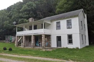 Image de Caretaker's Cottage - 4 Bedrooms Pet Friendly On The River
