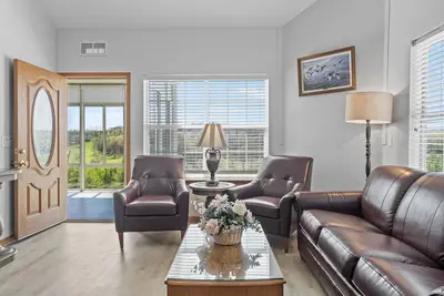 Image de 3 Bedroom, 3 Bath Golf Condo with Beautiful Course View from All-Season Sunroom