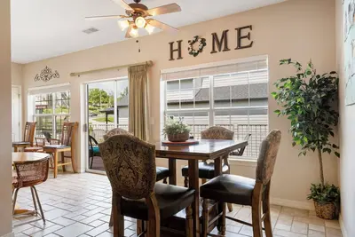 Image de Family-Friendly 4br •  Patio & Golf Perk • Near Shows