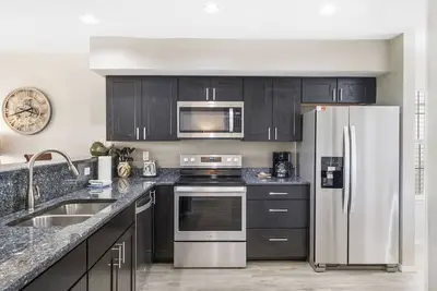 Image de Walk-in Golf Condo with All-Season Sunroom, Beautiful Course View