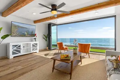 Image de Single Family Pet Friendly Oceanfront Home with Two Spas P827-X