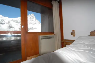 Image de Ski-in and ski-out panoramic apartment with cromotherapy and free wifi