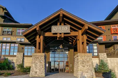Image de Rimfire 406: Slope Side, Large open studio full kitchen and high ceilings Western facing view