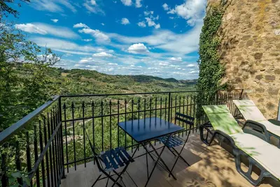 Image de Maison de vacances privée avec Wifi, climatisation, bain à remous, Tv, terrasse, vue panoramique