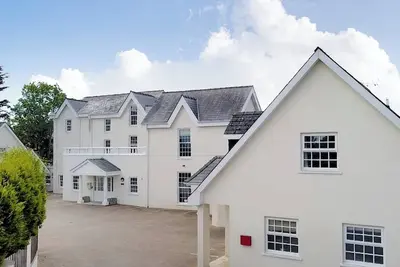 Image de Castle At The Hideaway, family friendly, with a garden in Tenby