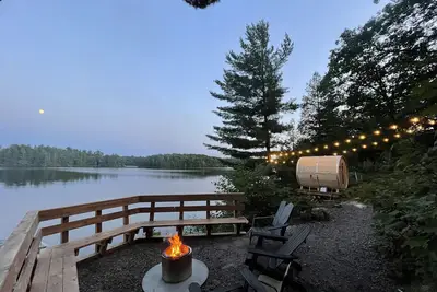 Image de The Hatch - your family lakehouse retreat in Muskoka w/ Sauna & Hot Tub