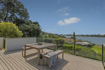 Image de Tairua Harbour Views - Tairua Holiday Home