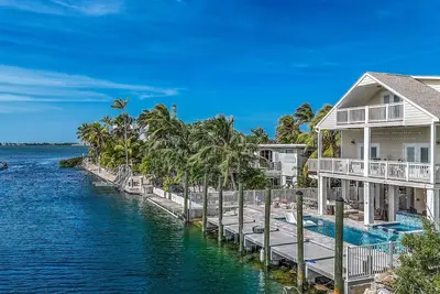 Image de Manatee Watch | Gorgeous pool, 5 bedrooms, easy ocean access on Big Pine Key
