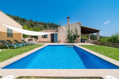 Image de Maison de vacances lumineuse \"Finca Es Serva\" avec jardin, piscine