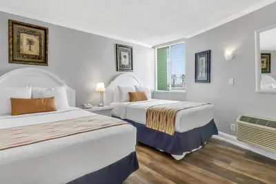 Image de Pelican Pointe 329:Walk to Beach~Pool~Free Parking