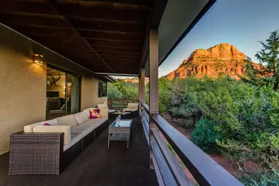 Image de Sedona Red Rock Bliss Views Inside & Out, Private Deck To Enjoy Sunrise or Sunset!
