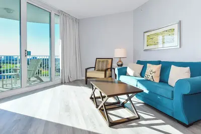 Image de Coastal Condo w/ Lagoon Pool & Fun Amenities in Central Destin! 🌊🐠🌴